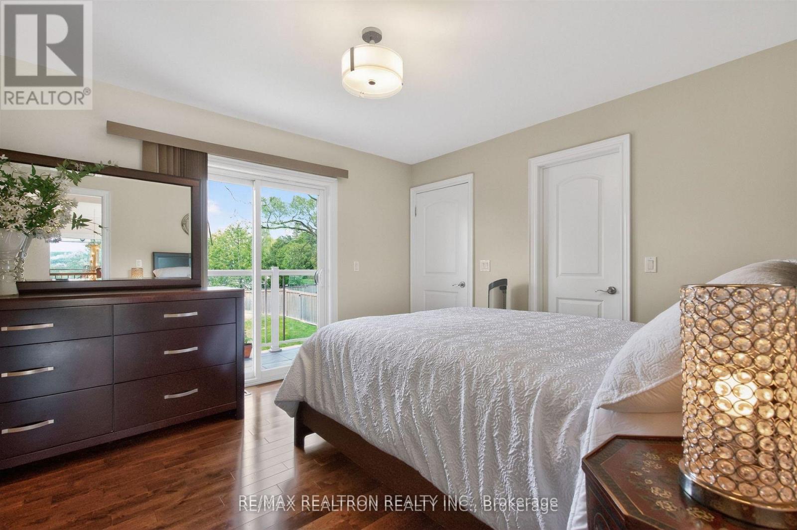 1001 GORHAM STREET - 32