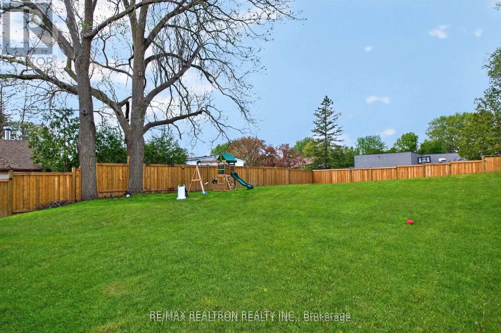 1001 GORHAM STREET - 37