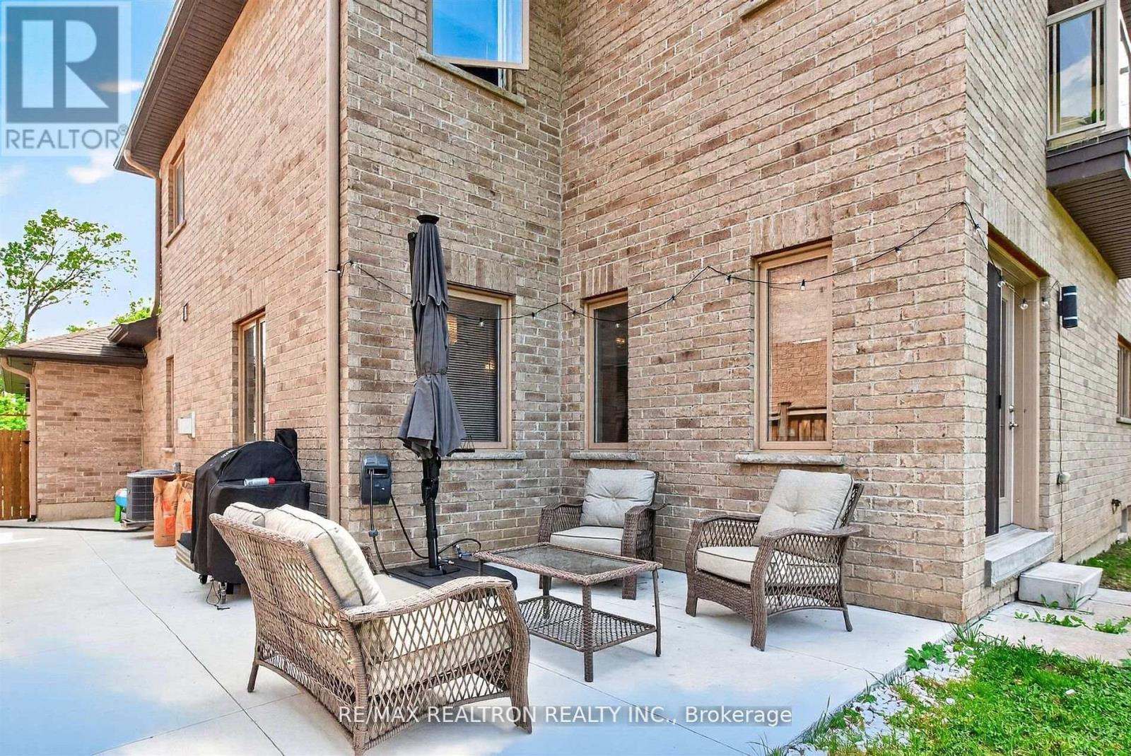 1001 GORHAM STREET - 38