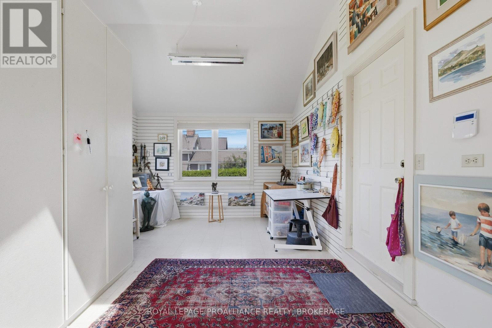 10 DRUMMOND STREET E - 23