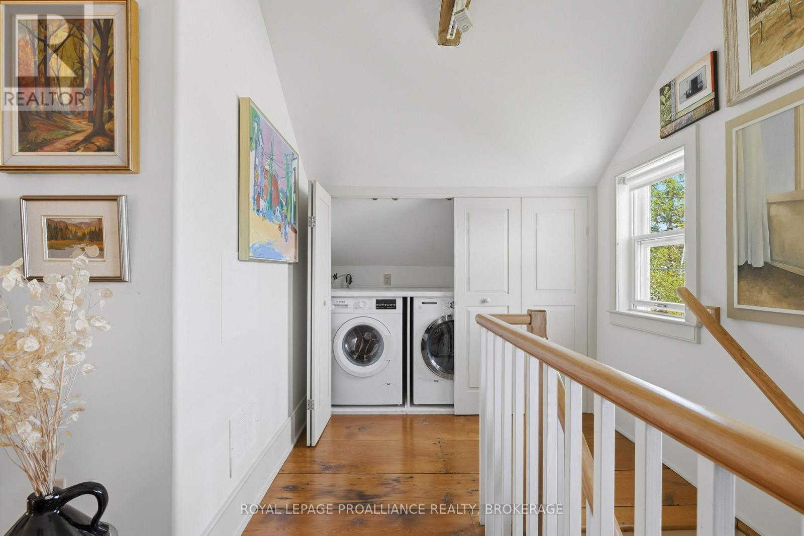 10 DRUMMOND STREET E - 27
