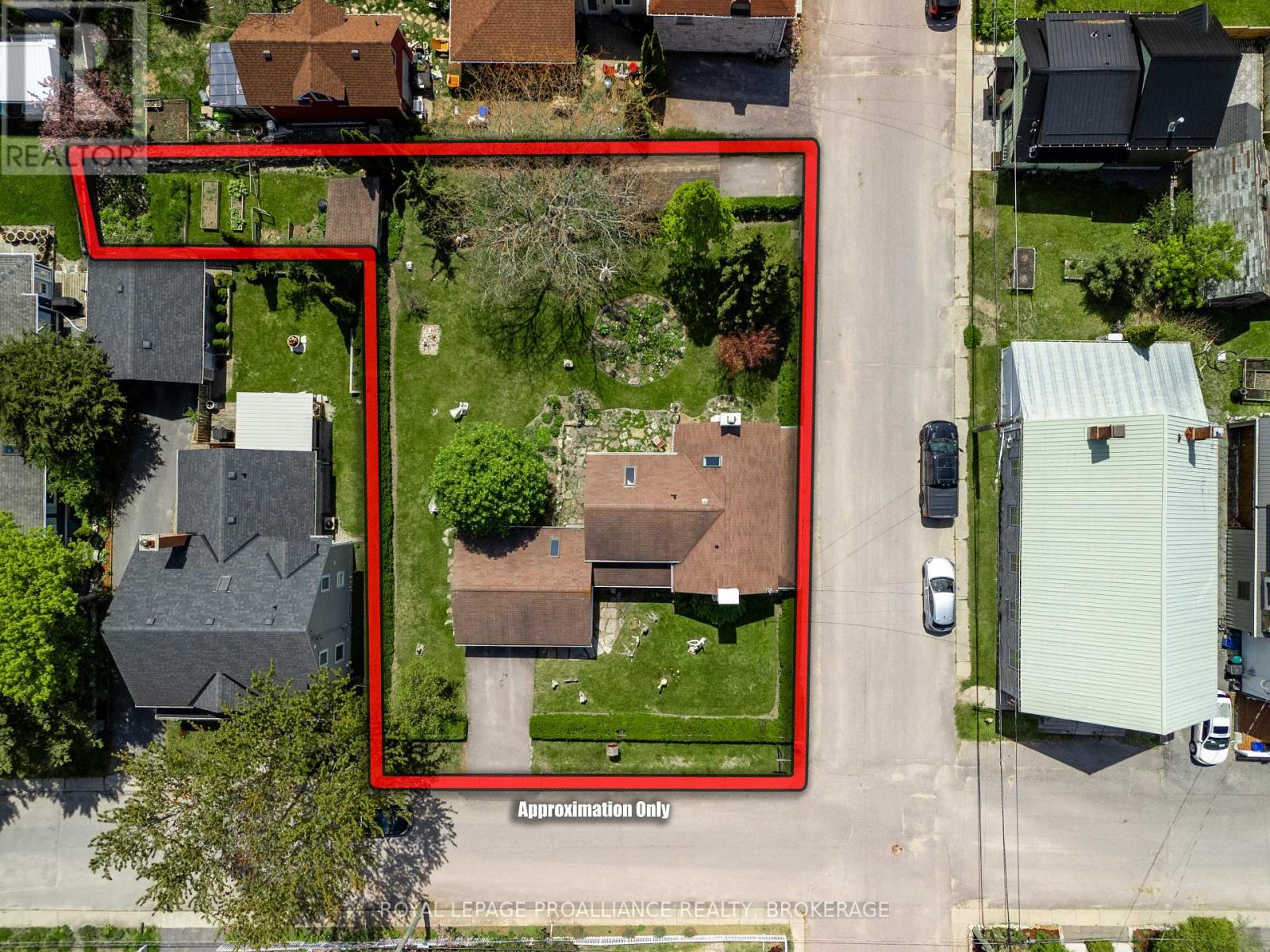 10 DRUMMOND STREET E - 37