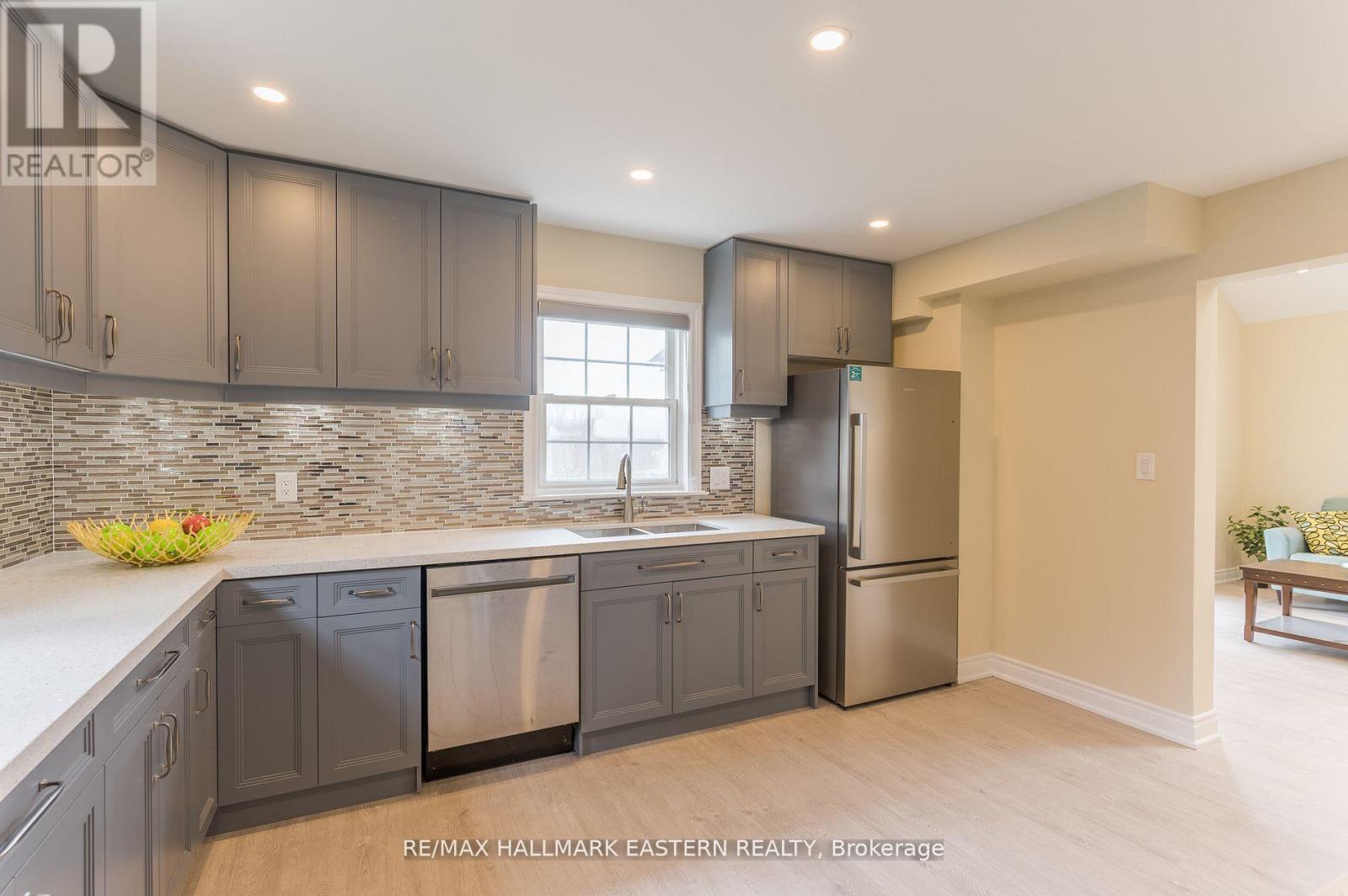 521 CONCESSION RD 8 W - 12