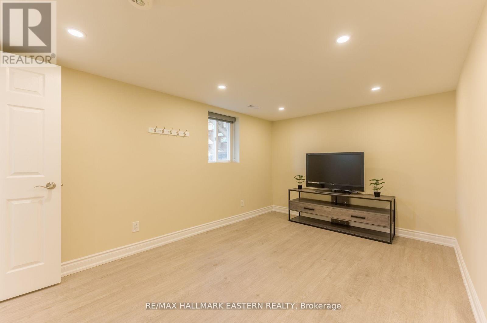 521 CONCESSION RD 8 W - 29