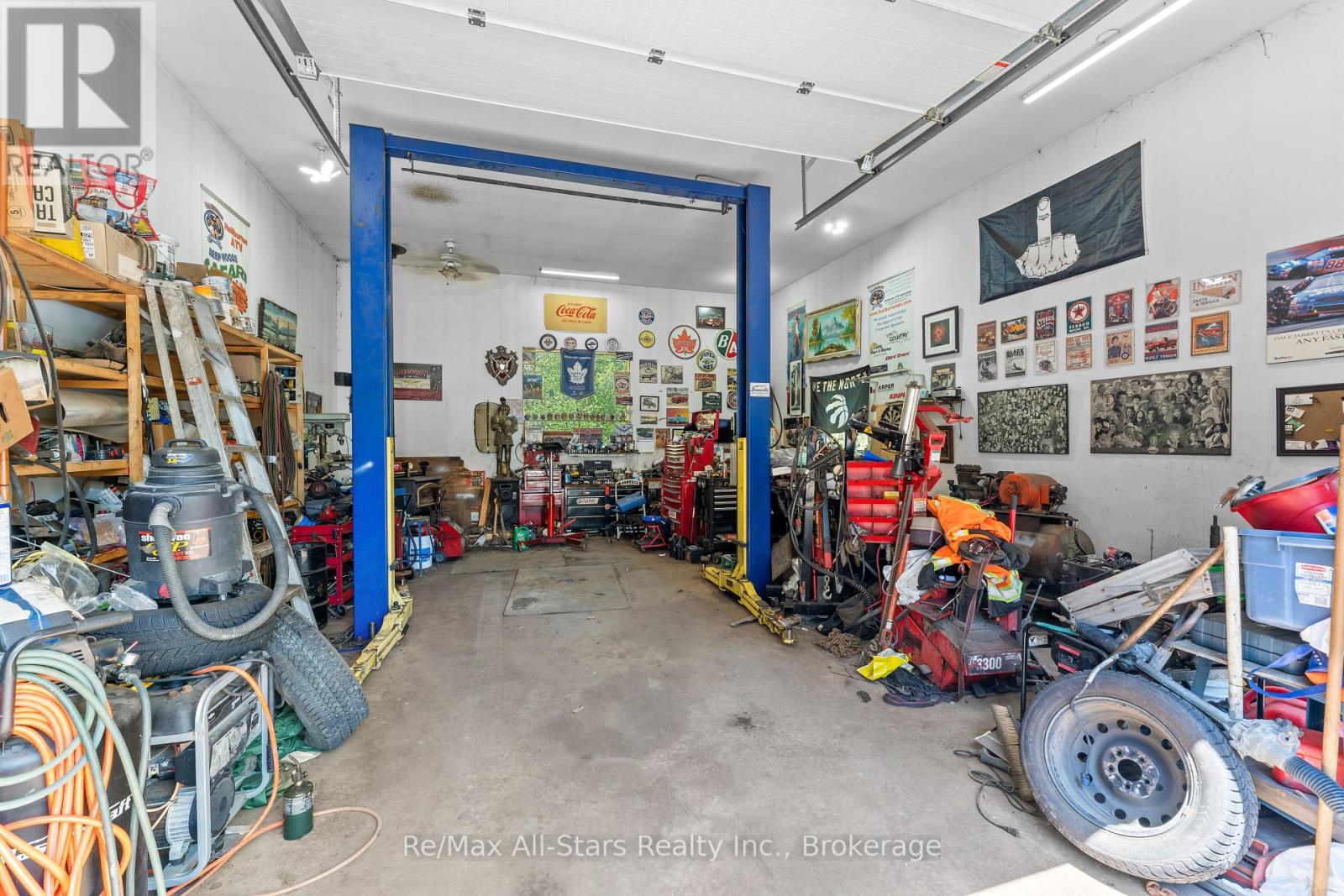 2170 BUCKSLIDE ROAD - 14