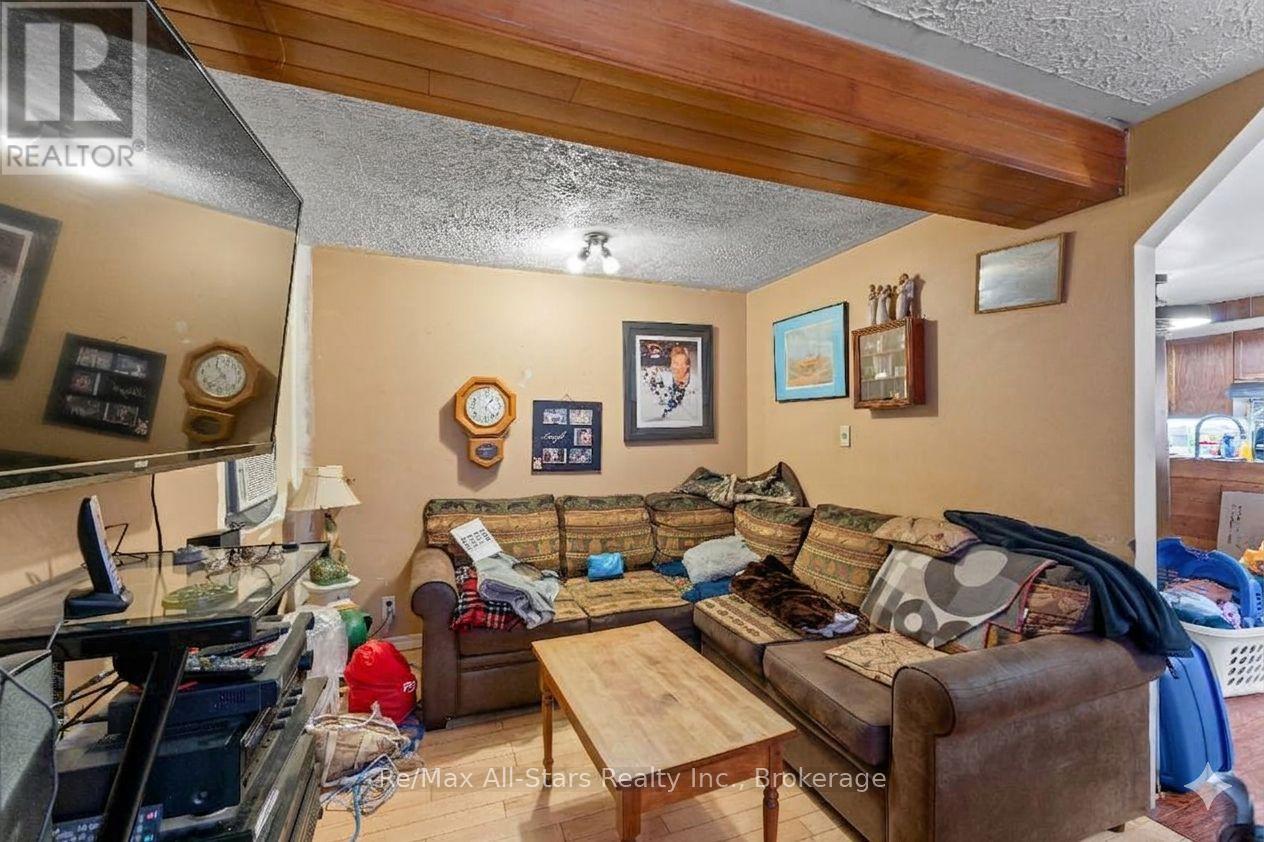 2170 BUCKSLIDE ROAD - 6