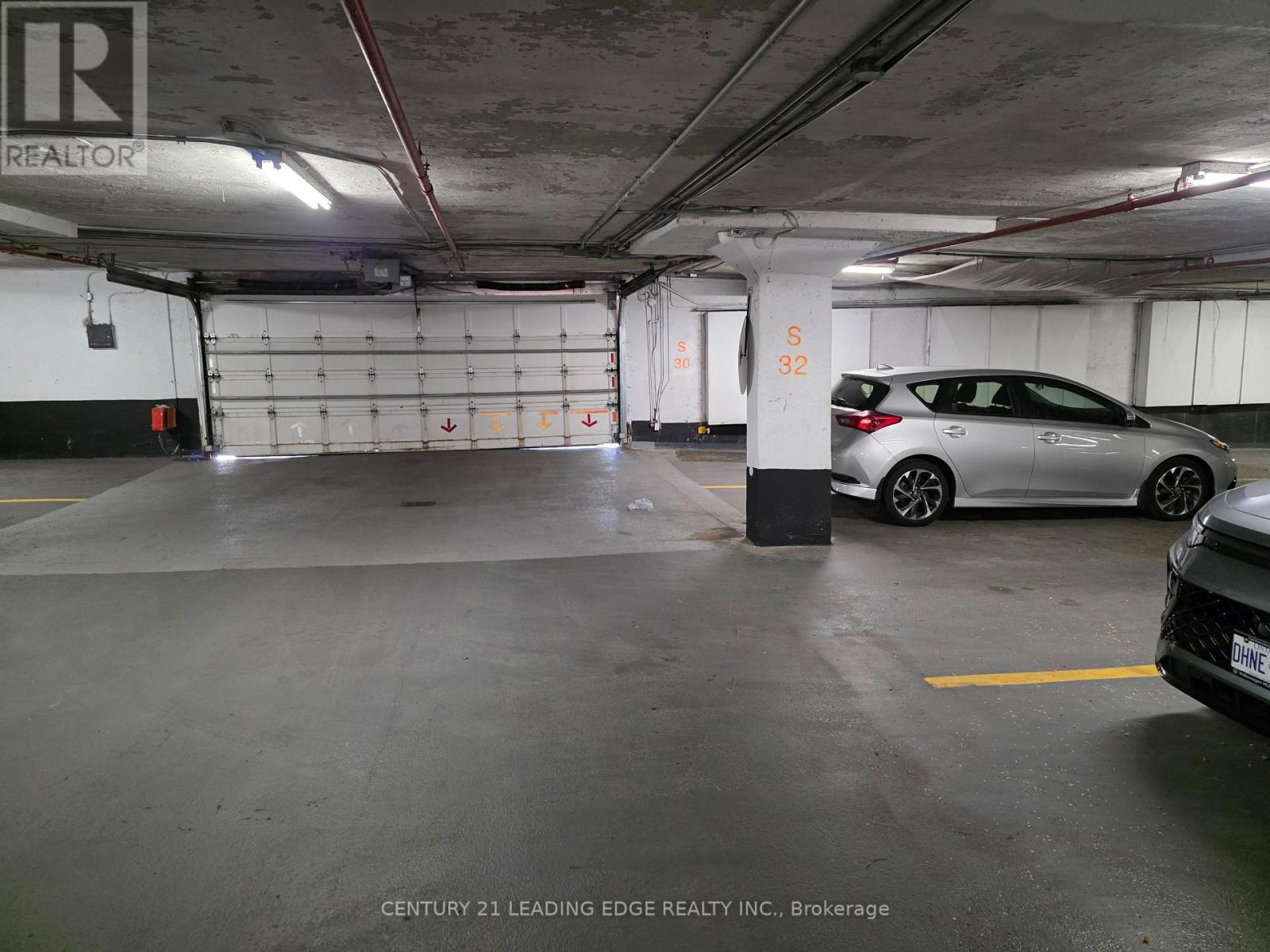 #1604 260 SENECA HILL DRIVE - 47