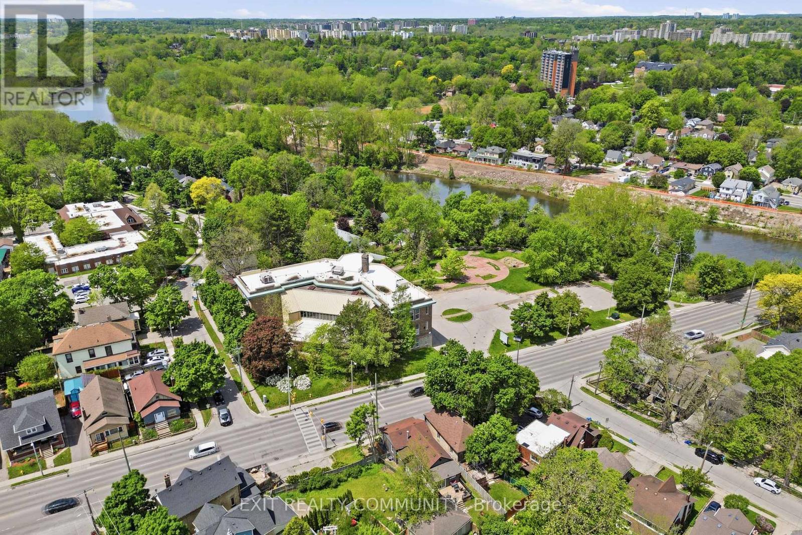 20 WHARNCLIFFE ROAD S - 48