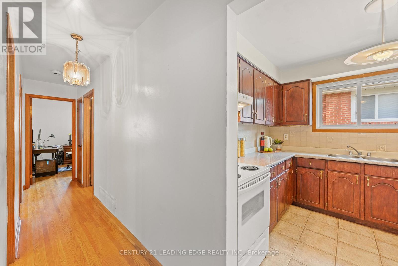 881 BLAIRHOLM AVENUE - 46