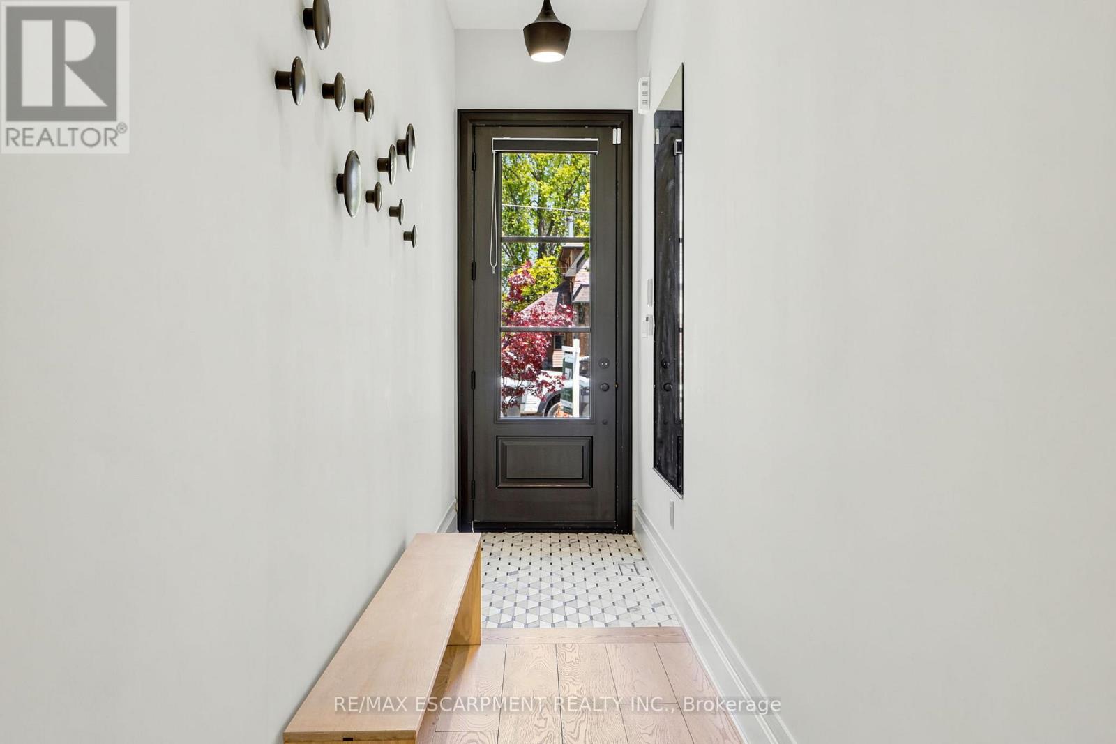 38A MAPLE AVENUE N - 3