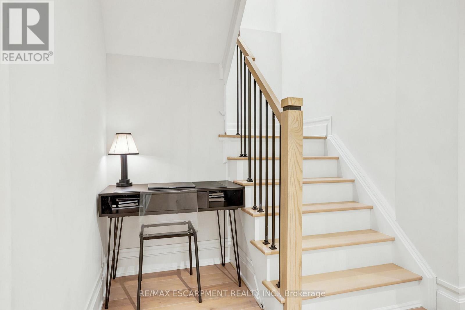 38A MAPLE AVENUE N - 33