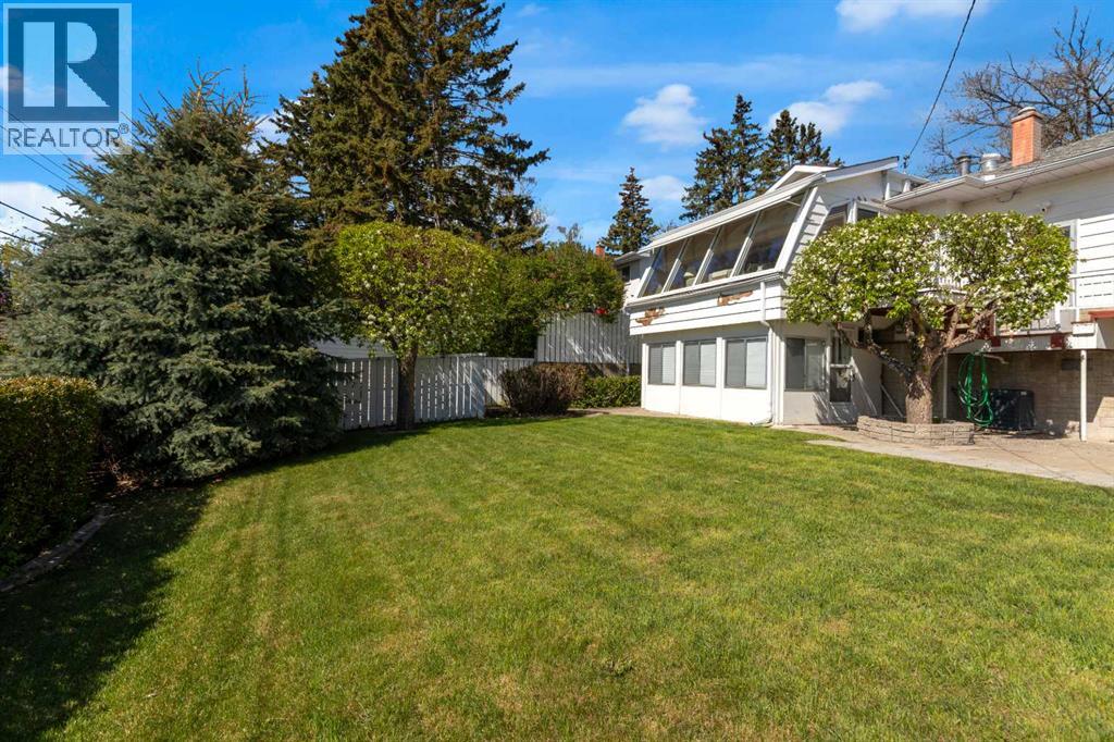 1031 Thorneycroft Drive NW - 33
