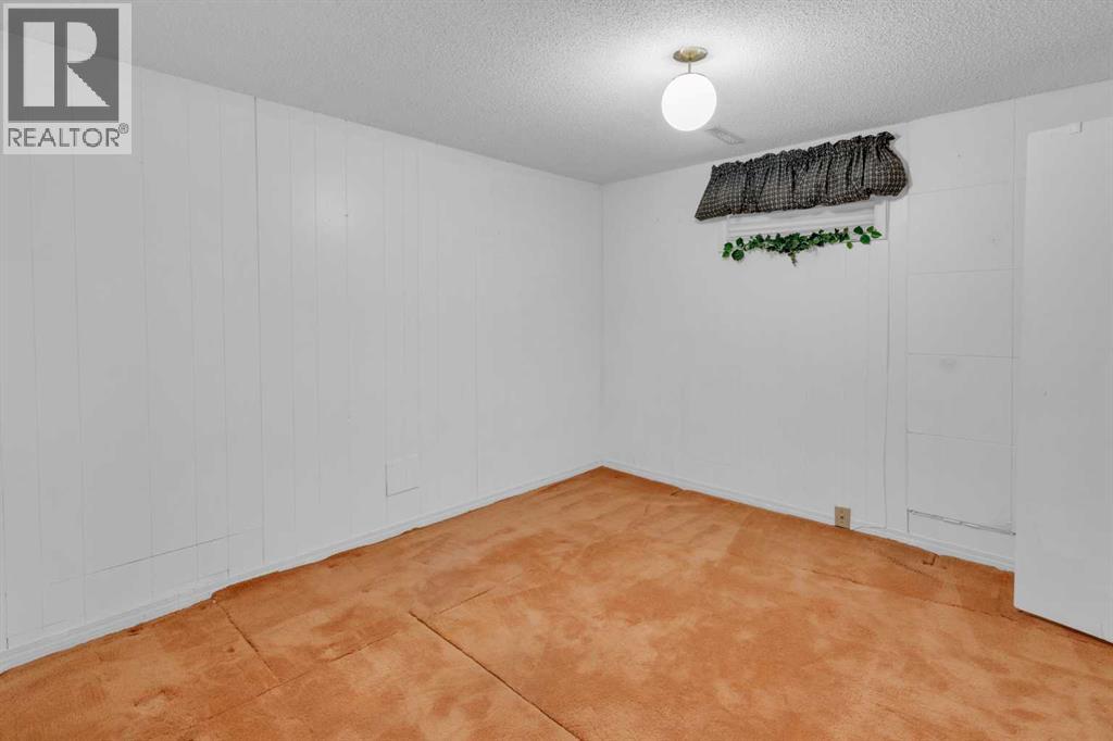 1031 Thorneycroft Drive NW - 26