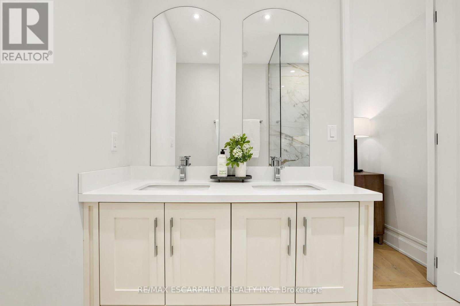 38A MAPLE AVENUE N - 20