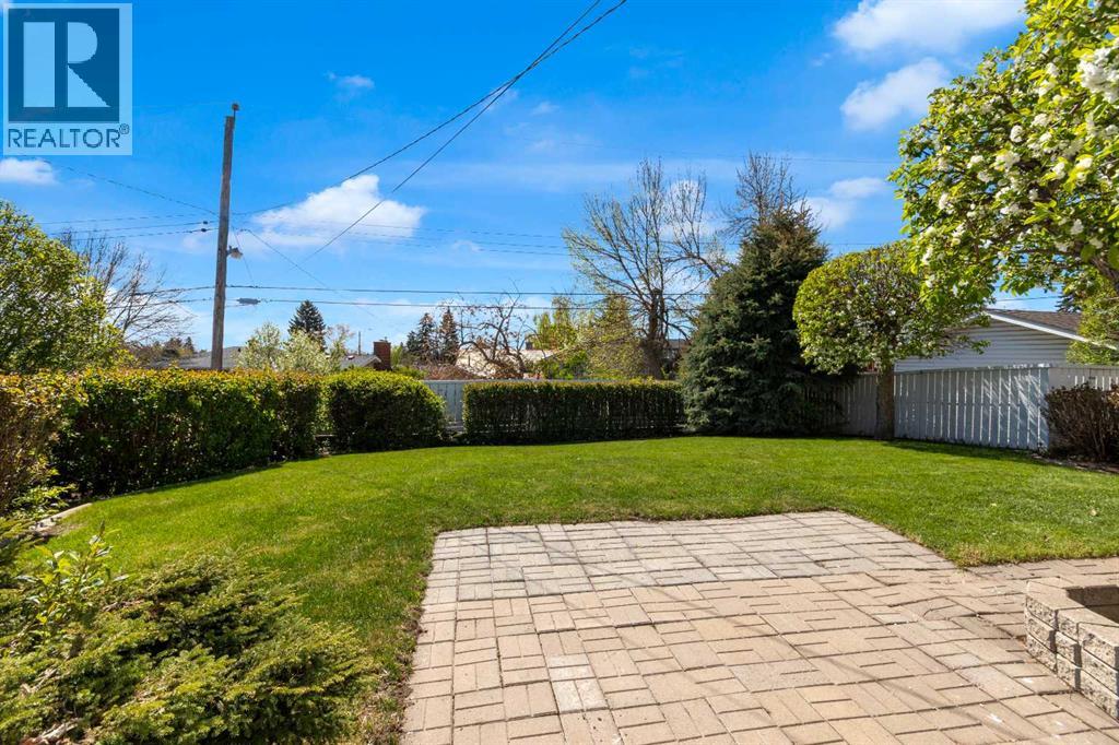 1031 Thorneycroft Drive NW - 37