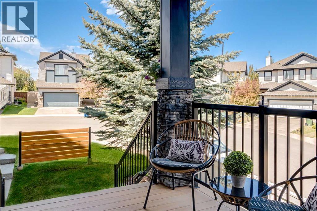 335 Morningside Crescent SW - 4