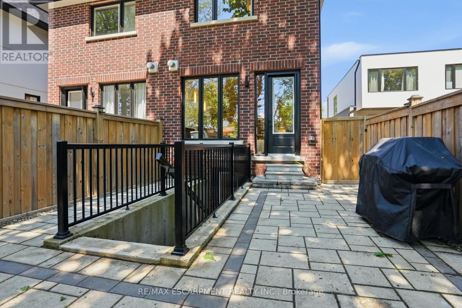38A MAPLE AVENUE N - 43