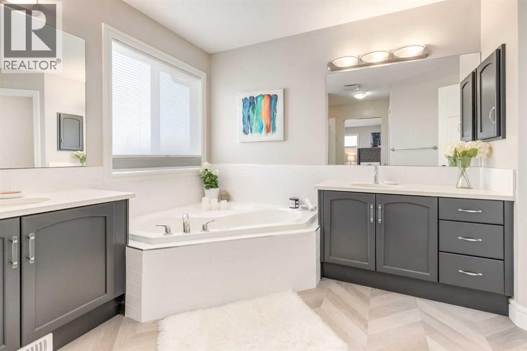 335 Morningside Crescent SW - 29