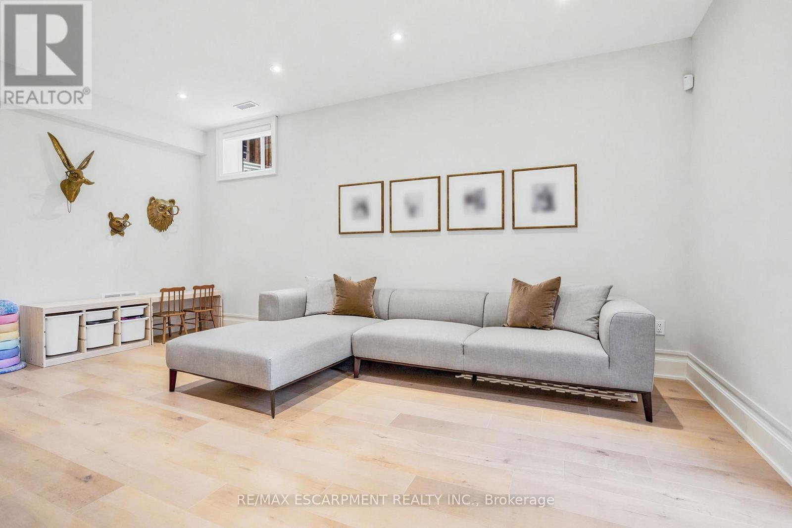 38A MAPLE AVENUE N - 35