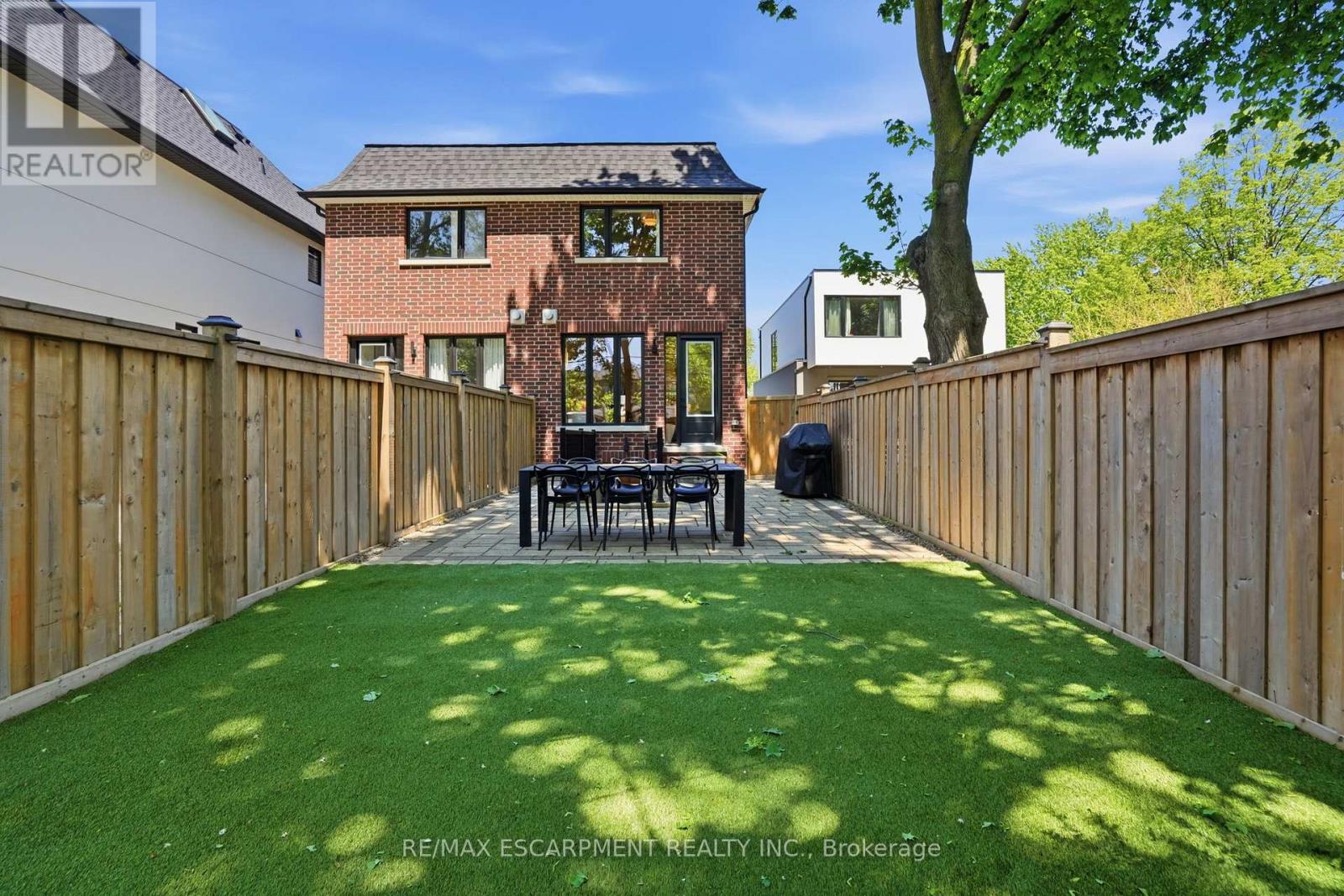 38A MAPLE AVENUE N - 40