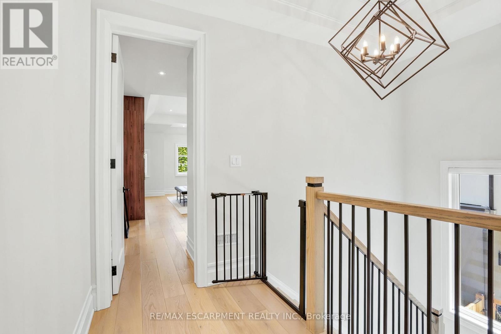38A MAPLE AVENUE N - 16