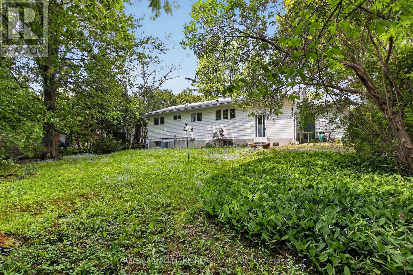 41 PARKMOUNT CRESCENT - 12