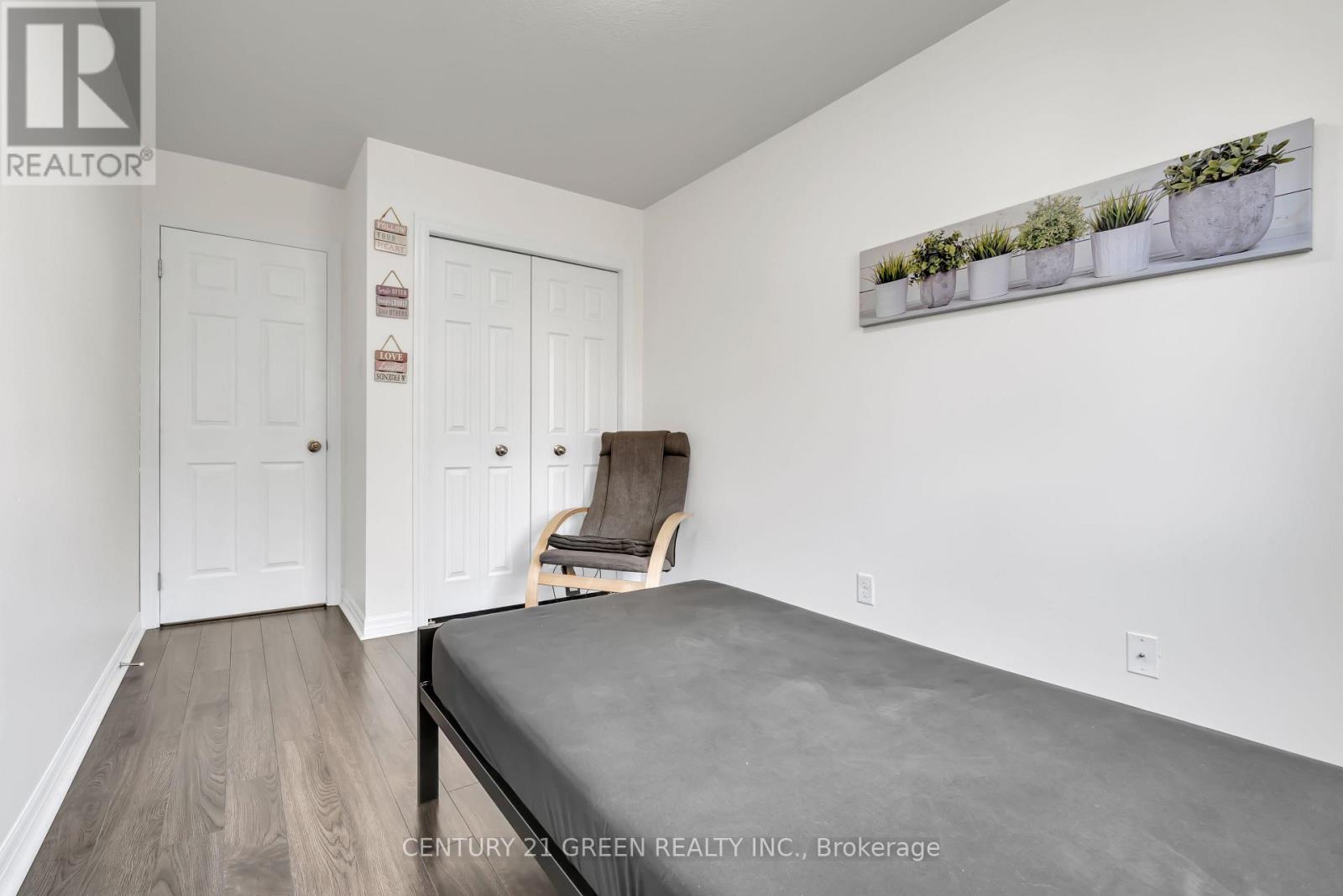 54 ROCKCLIFFE DRIVE - 21