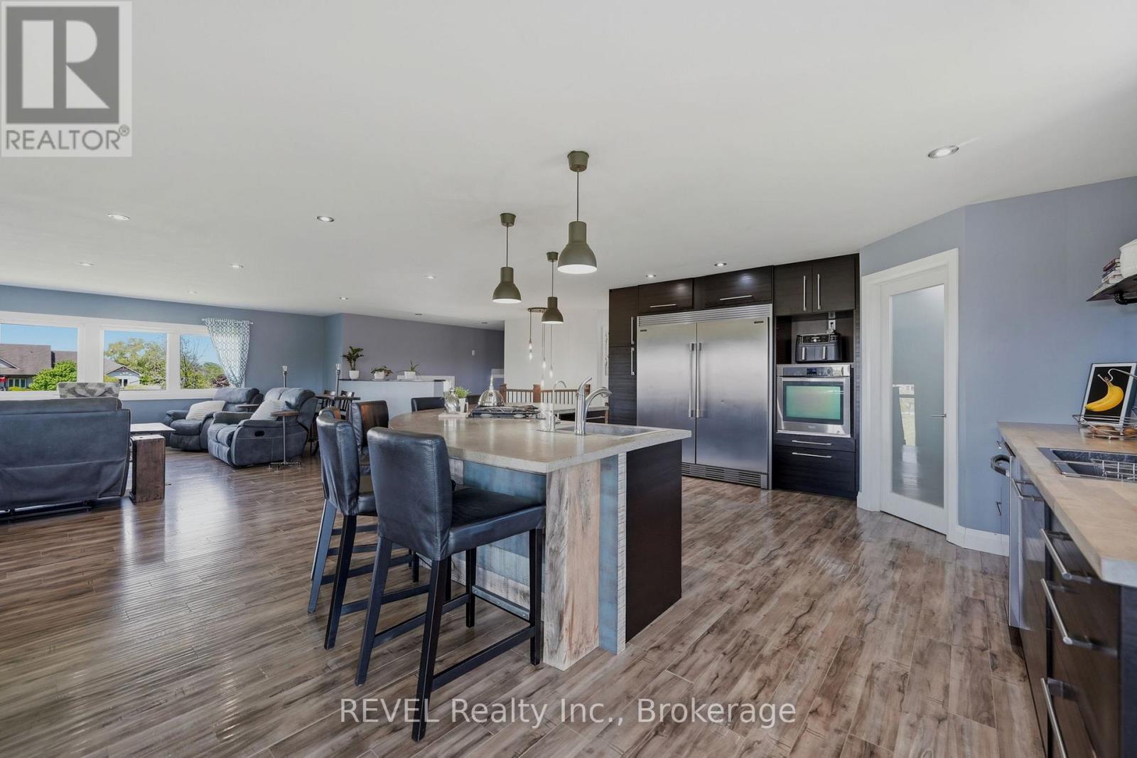 221 FARR STREET - 13