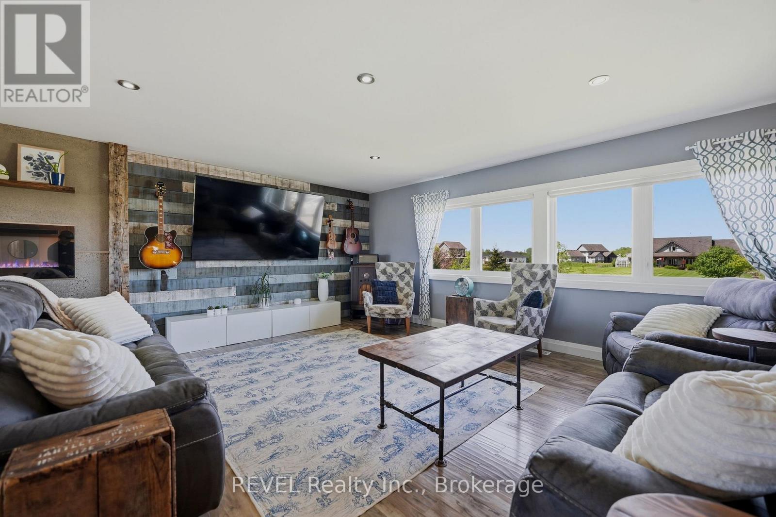 221 FARR STREET - 17
