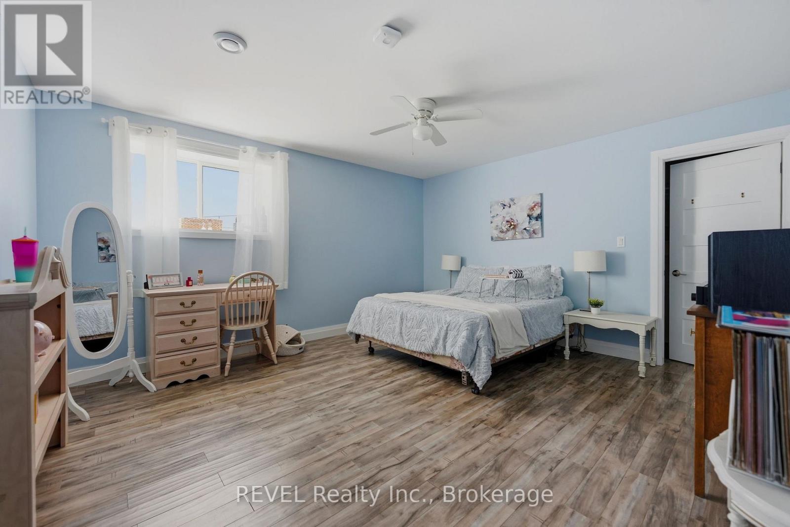 221 FARR STREET - 32