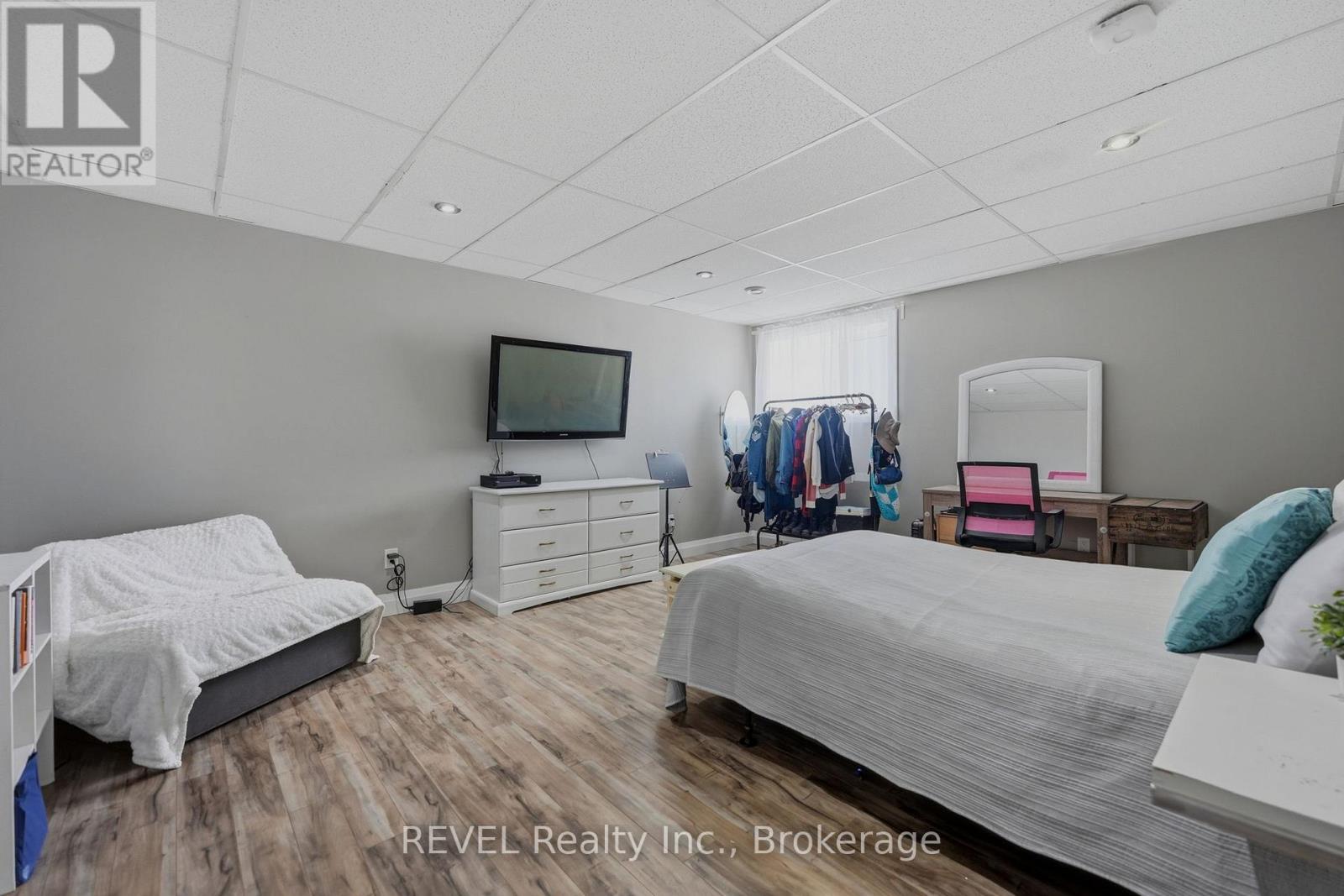 221 FARR STREET - 34