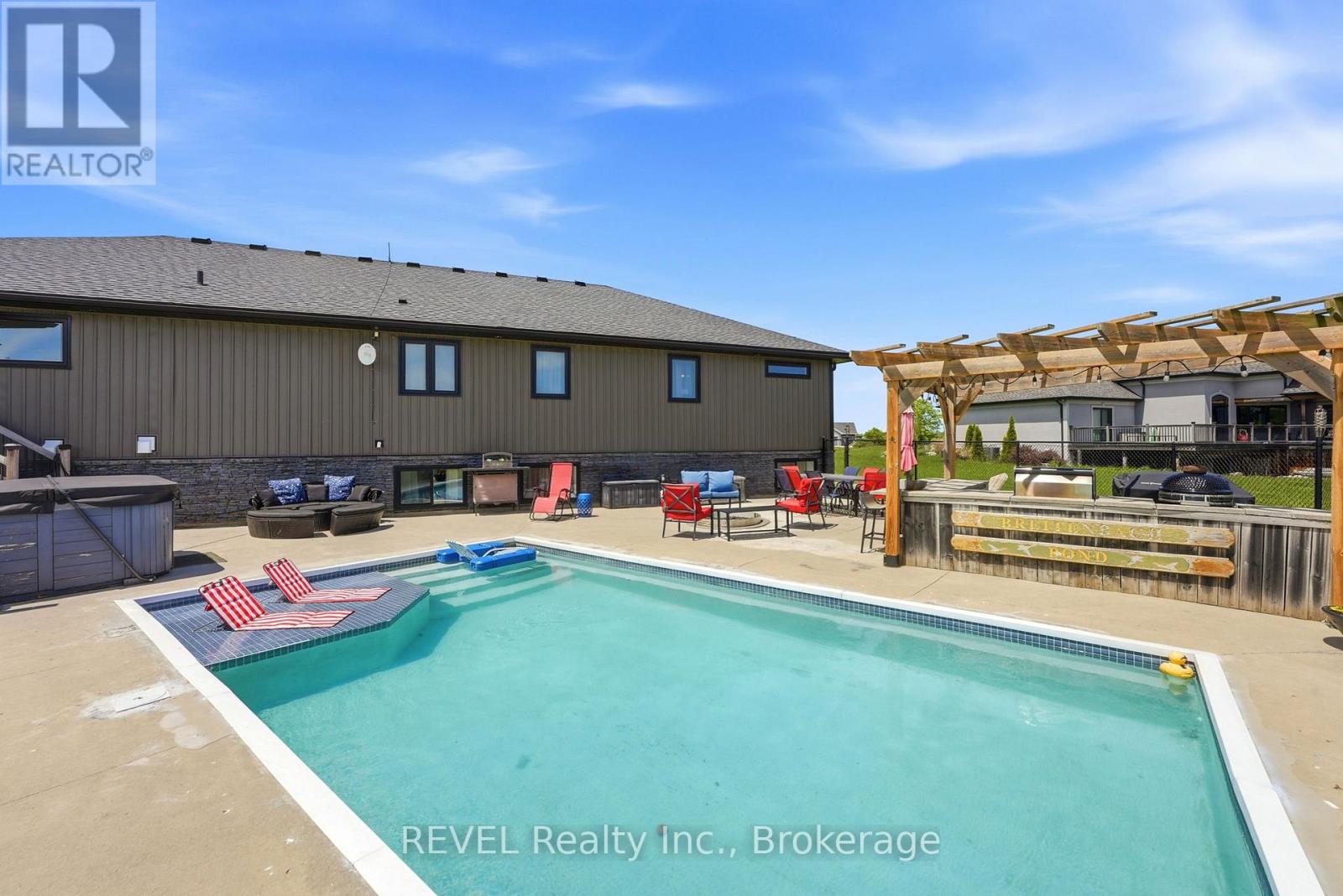 221 FARR STREET - 42