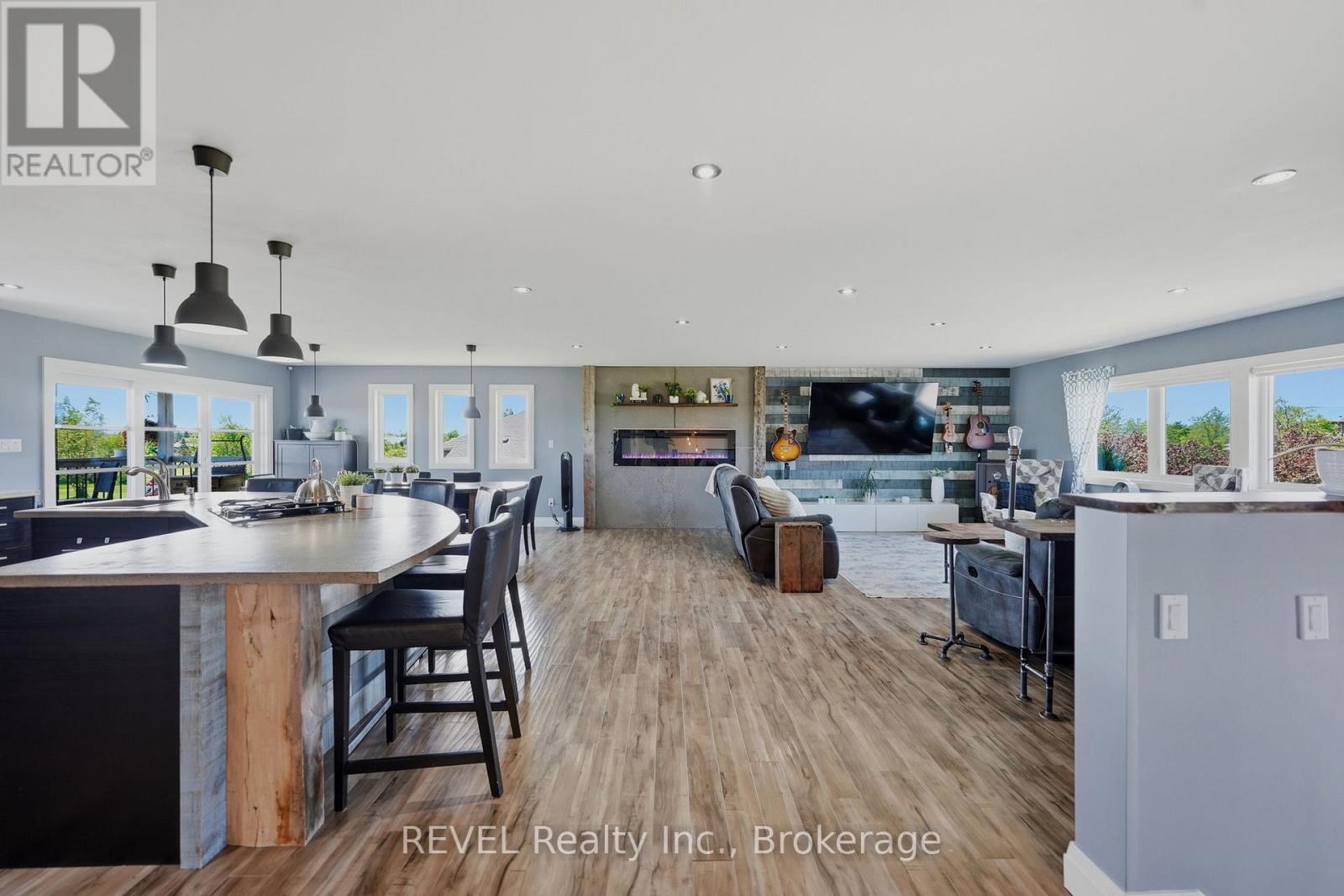 221 FARR STREET - 8