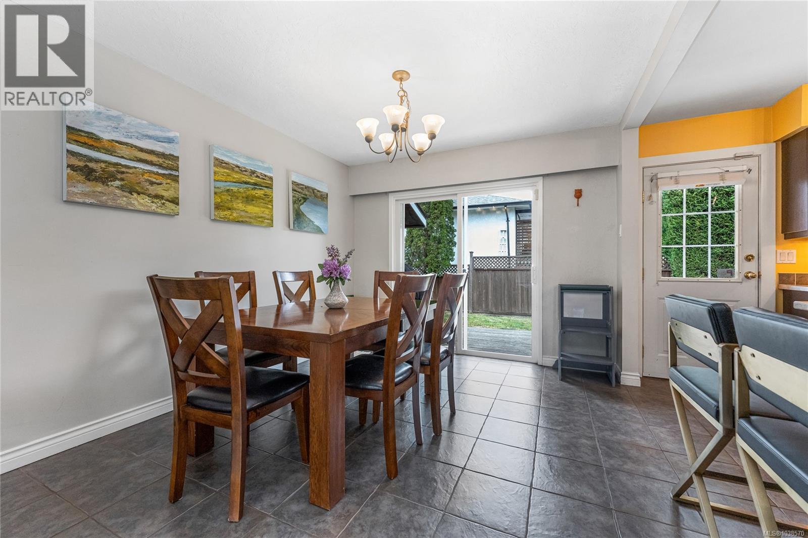 2280 Aldeane Ave - 8