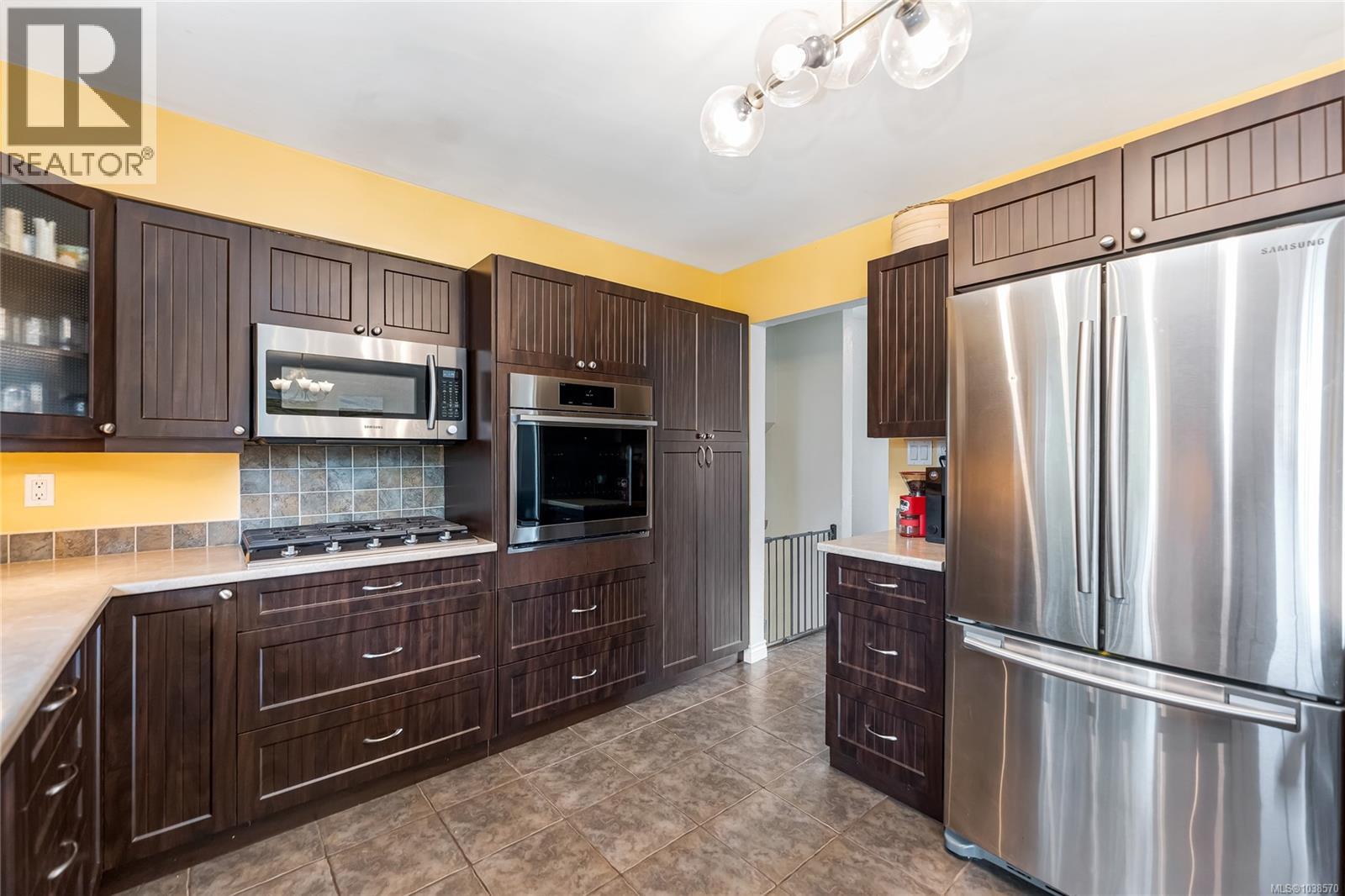 2280 Aldeane Ave - 9