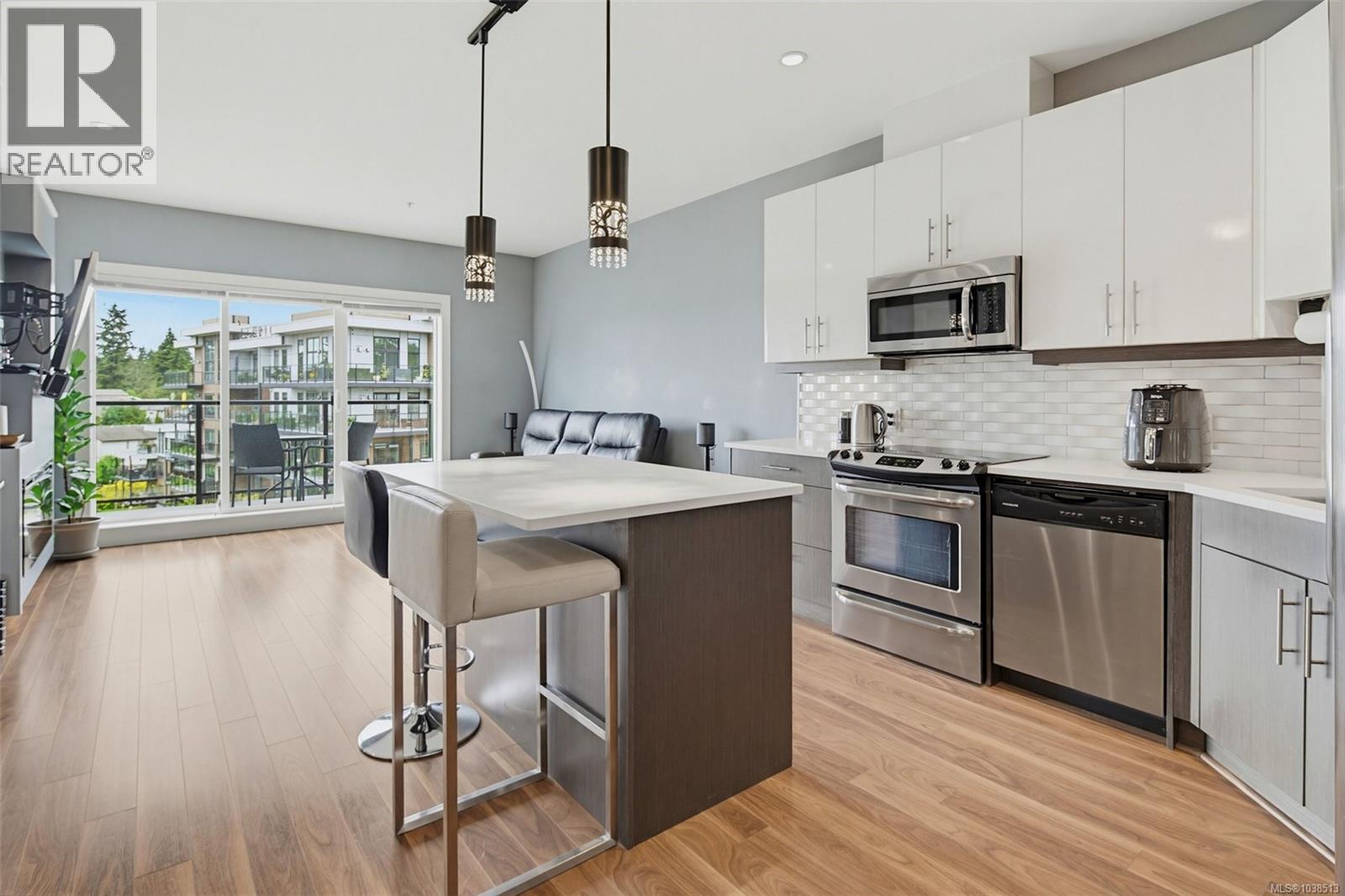 #505 742 Travino Lane - 4