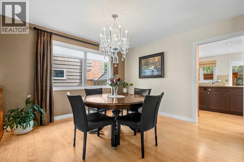 612 Lake Simcoe Close SE - 11