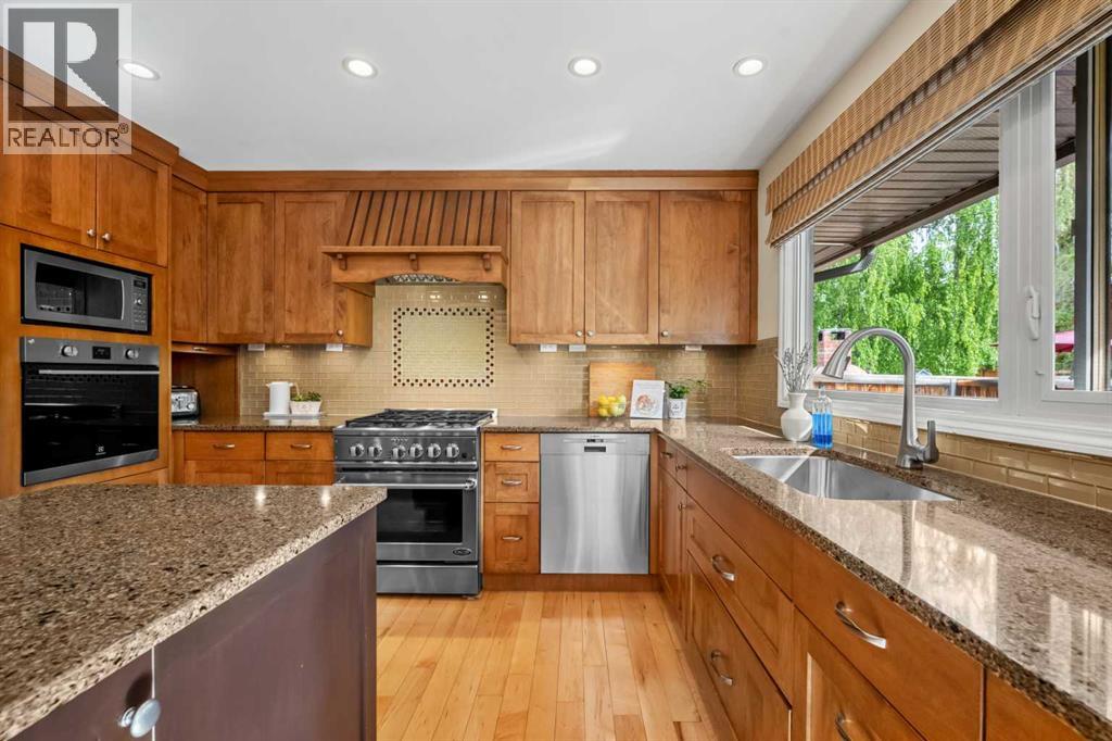 612 Lake Simcoe Close SE - 15