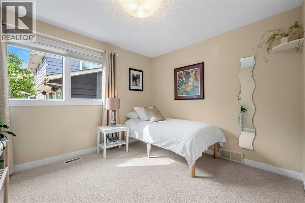 612 Lake Simcoe Close SE - 26