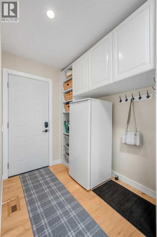 612 Lake Simcoe Close SE - 30