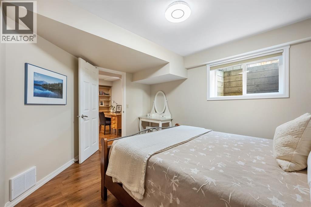 612 Lake Simcoe Close SE - 41