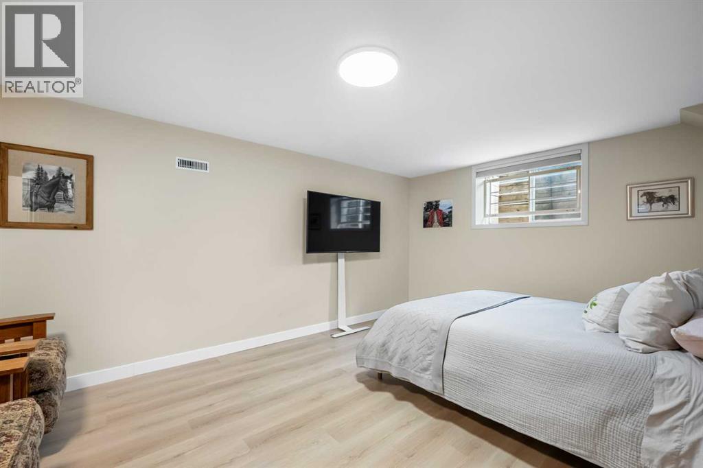 612 Lake Simcoe Close SE - 42