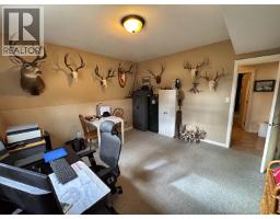 5028 Mein Road, 108 Mile Ranch, BC V0K2Z0 Photo 28