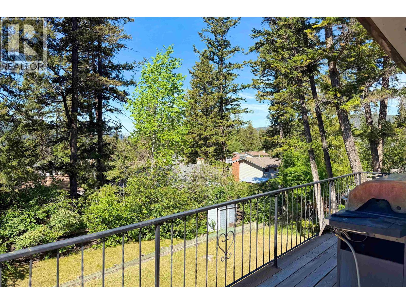 1245 CLARKE AVENUE - 25