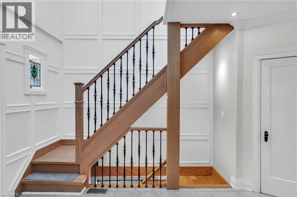 25 PARK Street E - 17
