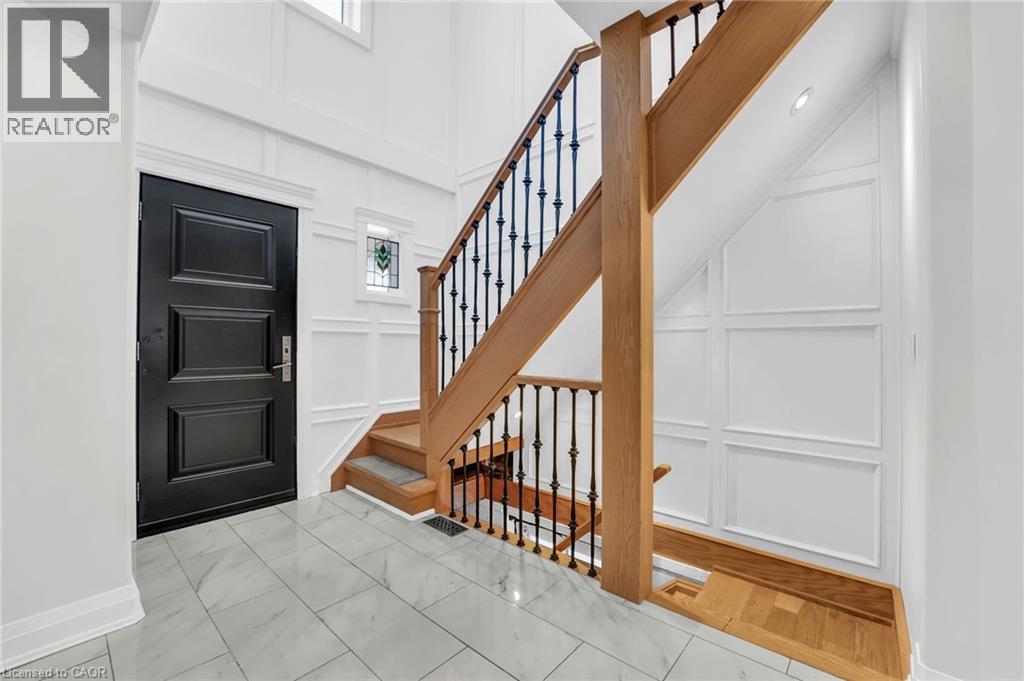 25 PARK Street E - 5
