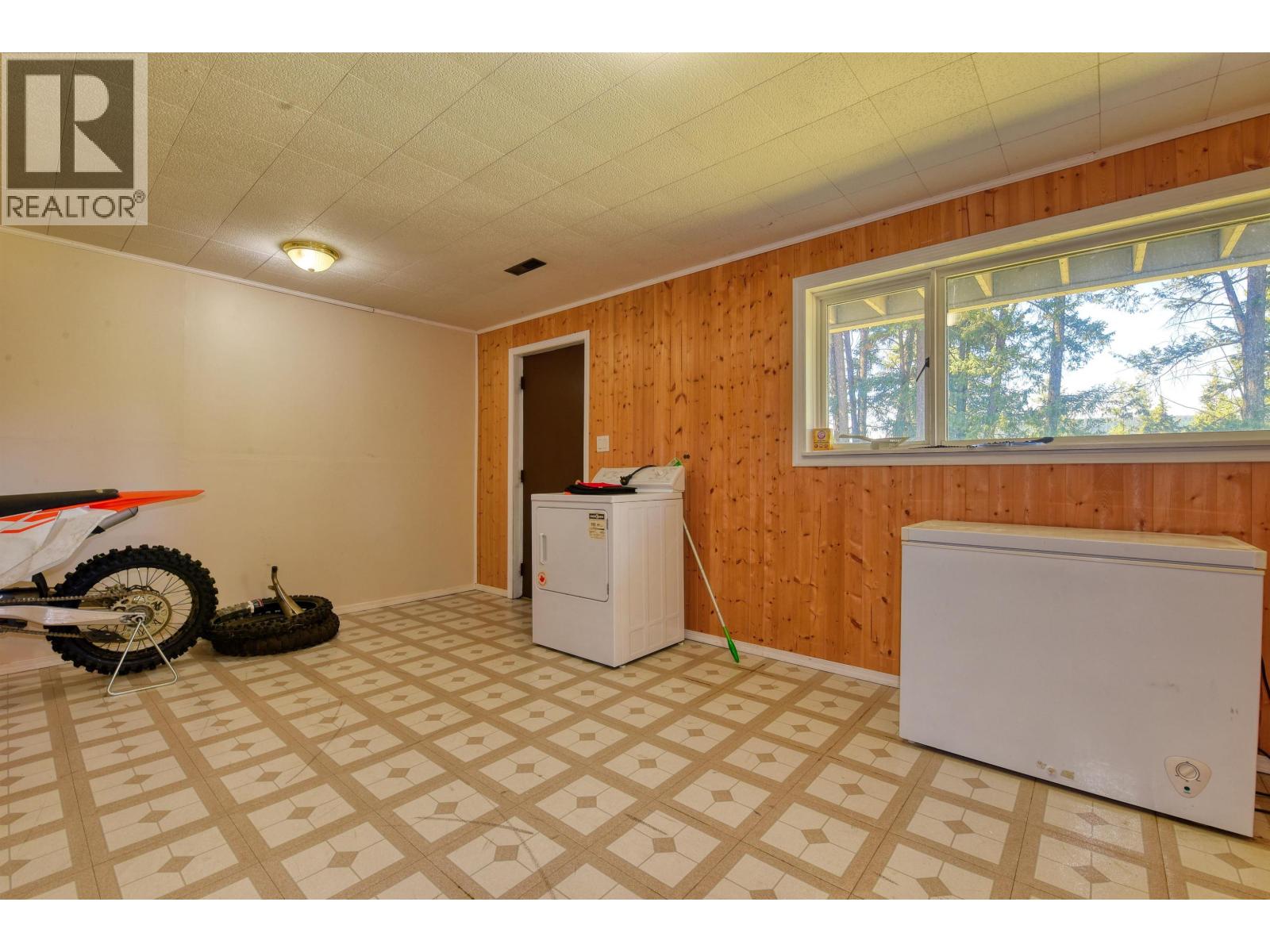 1245 CLARKE AVENUE - 21