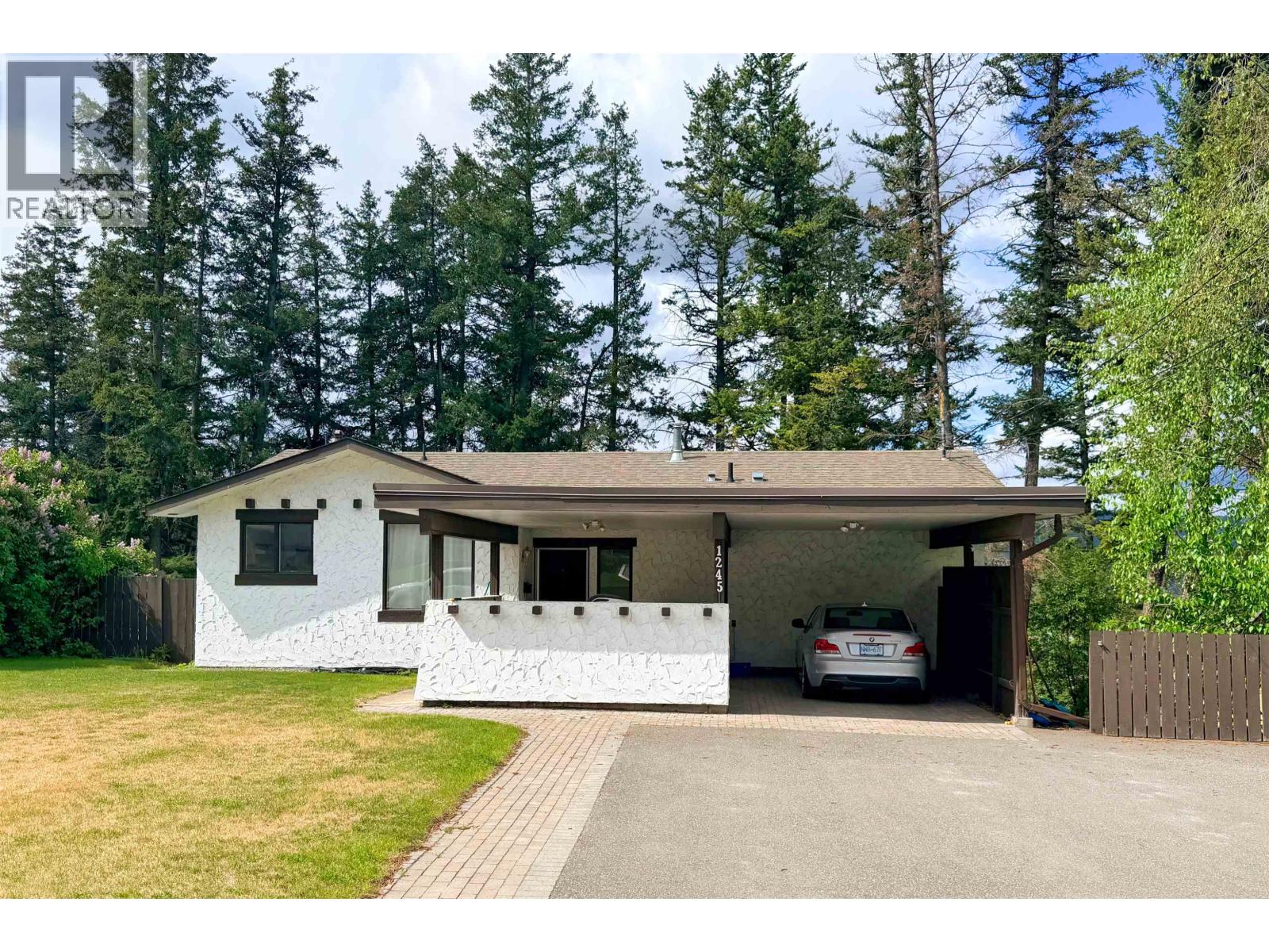 1245 CLARKE AVENUE - 31