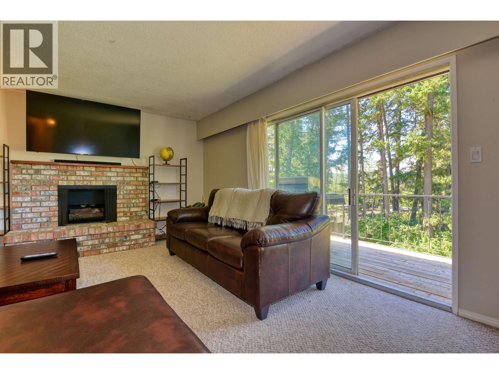 1245 CLARKE AVENUE - 8