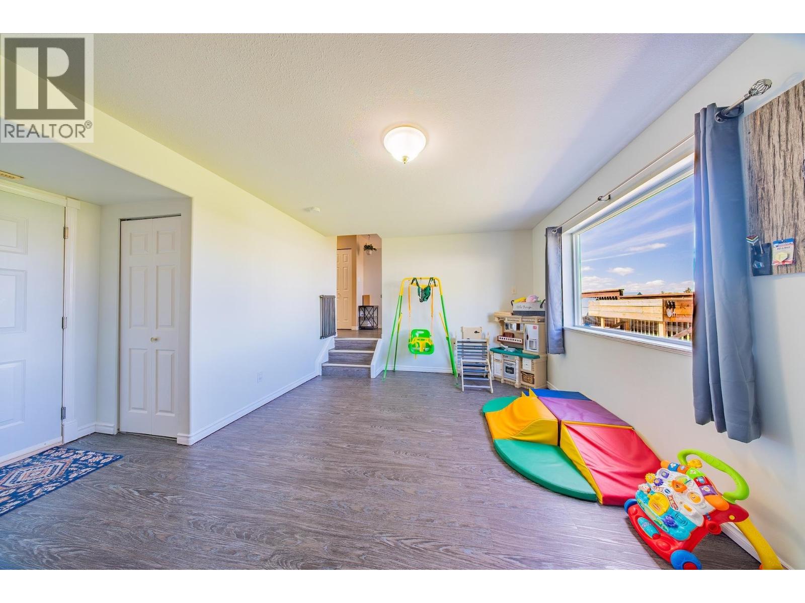 8928 81A STREET - 23